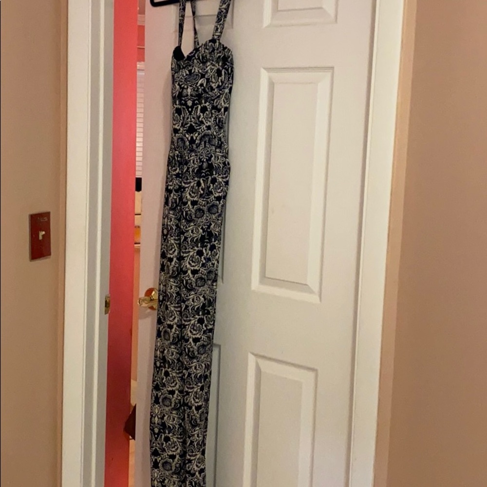 Black and white jumpsuit. (NEW W/TAG)